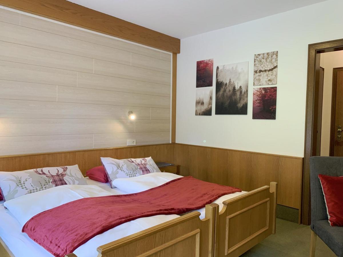 Landhotel Untere Kapfenhardter Muehle Unterreichenbach Exteriör bild