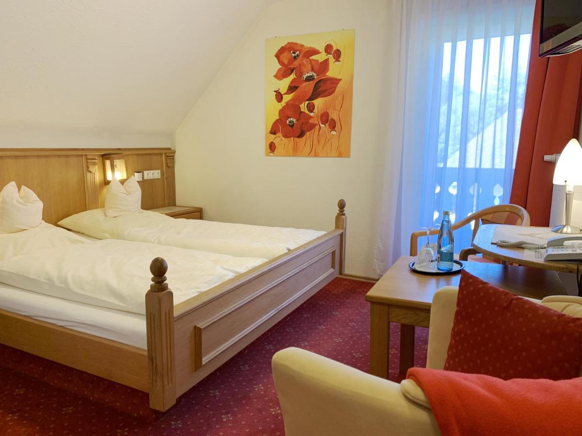 Landhotel Untere Kapfenhardter Muehle Unterreichenbach Exteriör bild