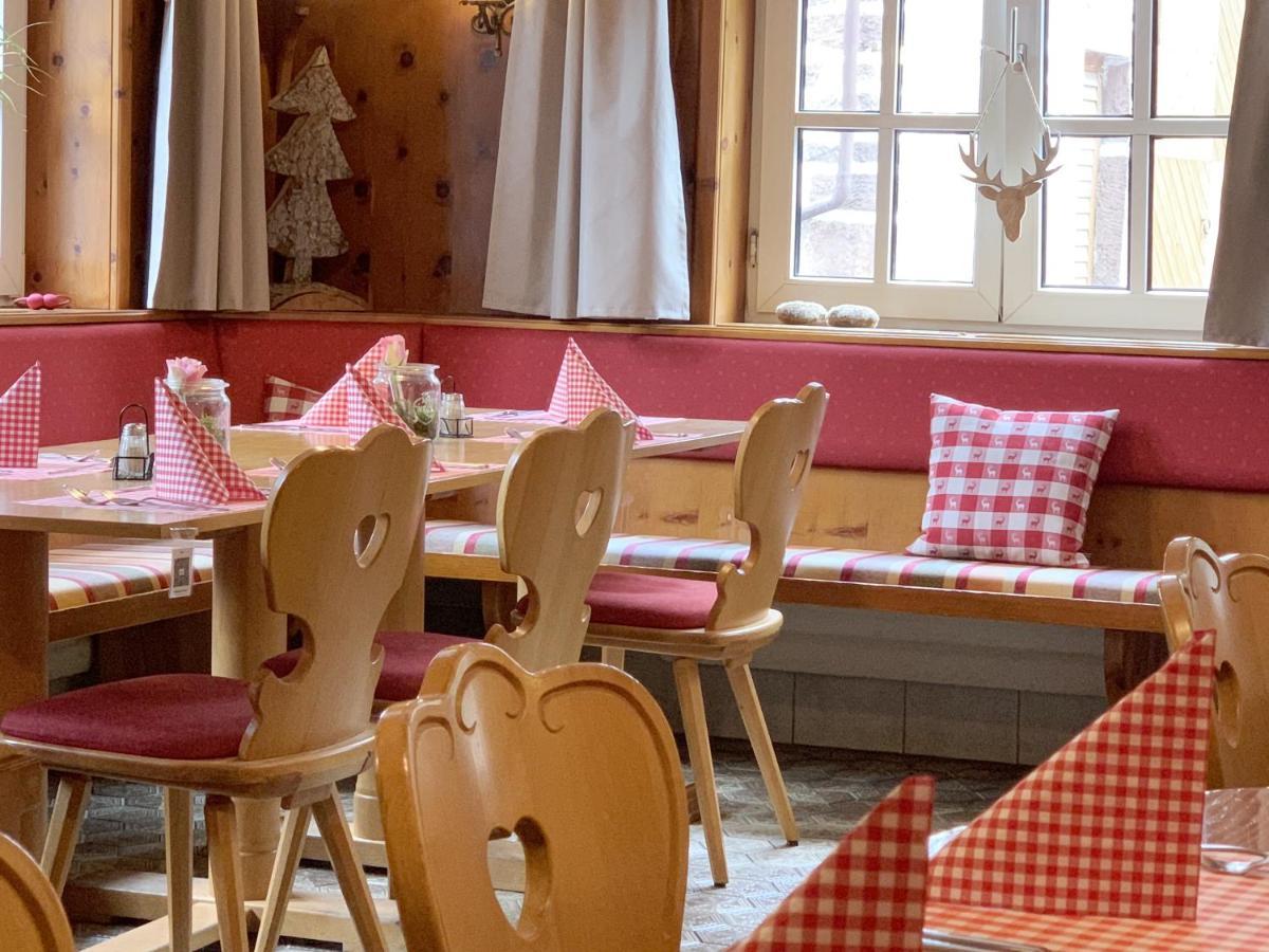 Landhotel Untere Kapfenhardter Muehle Unterreichenbach Exteriör bild