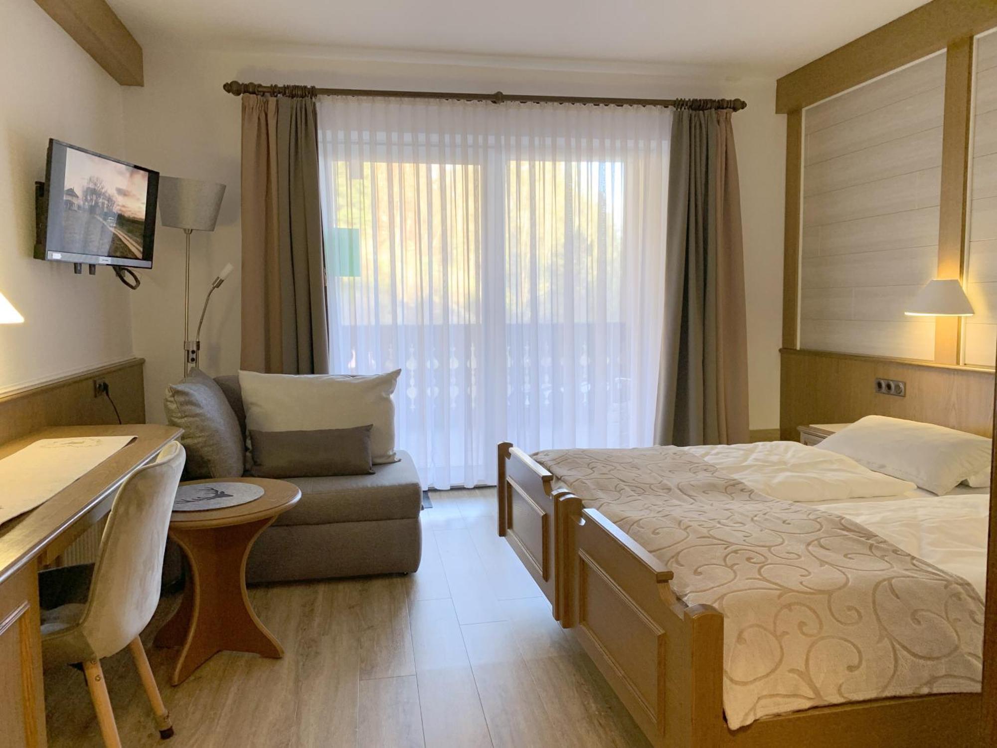 Landhotel Untere Kapfenhardter Muehle Unterreichenbach Exteriör bild