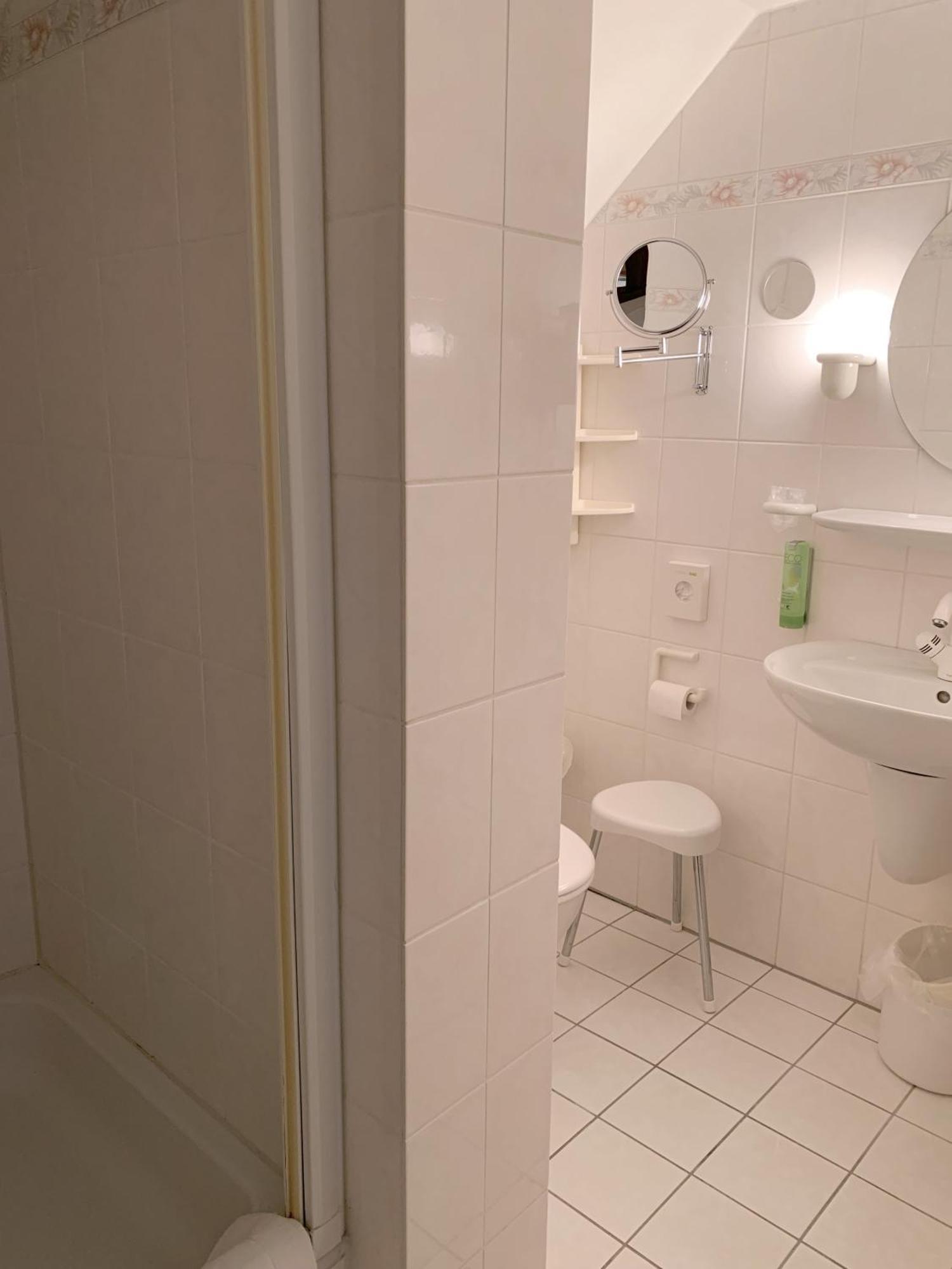 Landhotel Untere Kapfenhardter Muehle Unterreichenbach Exteriör bild