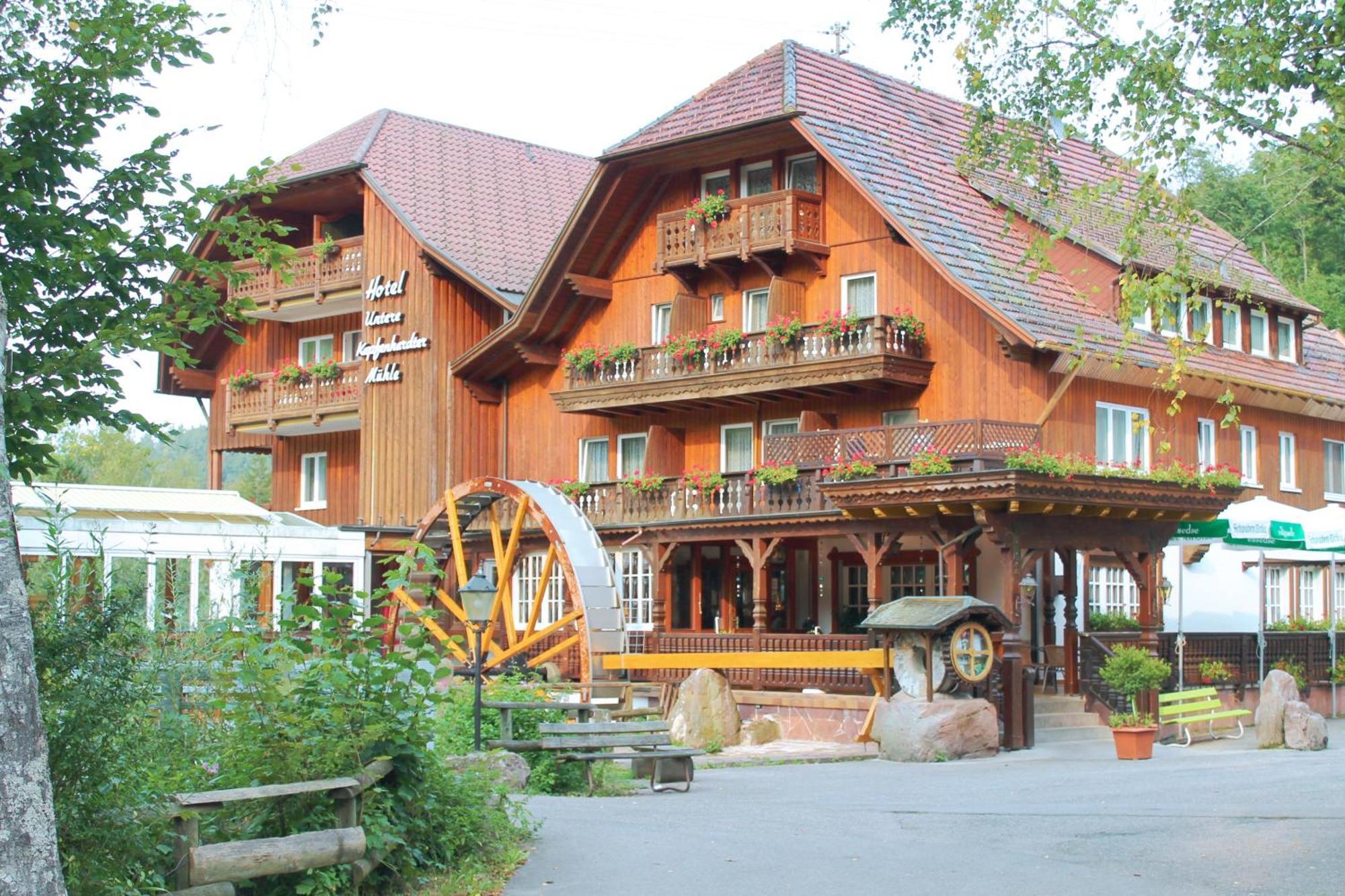 Landhotel Untere Kapfenhardter Muehle Unterreichenbach Exteriör bild
