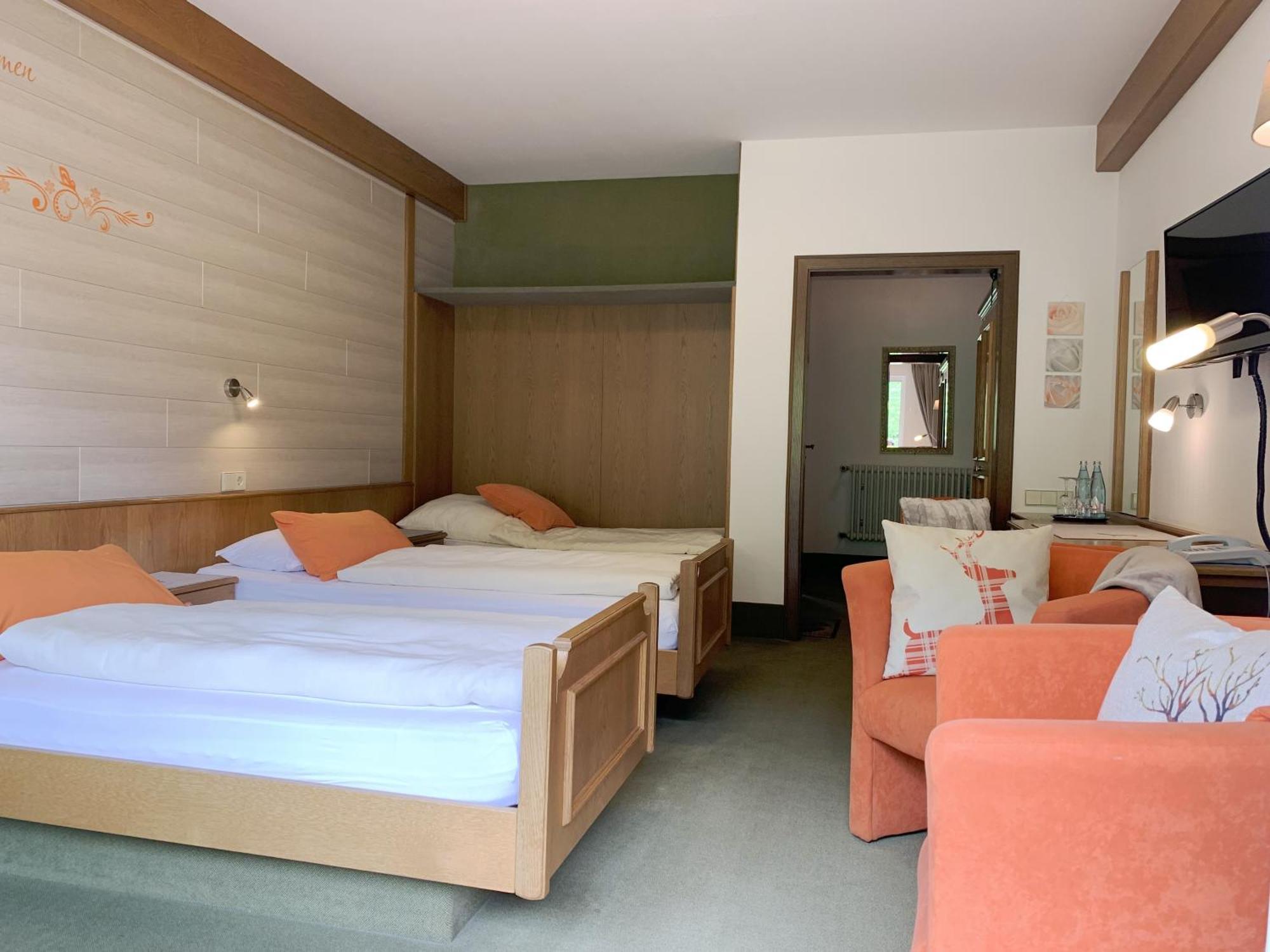 Landhotel Untere Kapfenhardter Muehle Unterreichenbach Exteriör bild